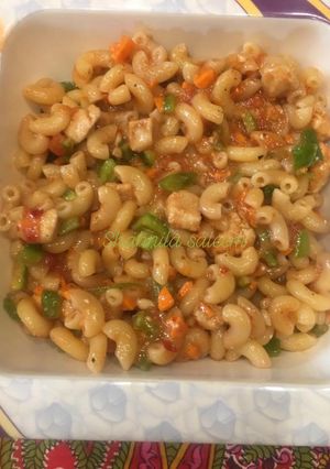 A picture of Chicken macroni.