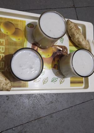 શક્કરીયાં નું મિલ્કશેક(Sweet potato Milkshake Recipe in Gujarati) રેસીપી મુખ્ય ફોટો