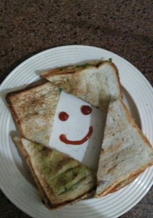 A picture of Hare bhare sandwich.