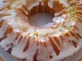 Torta húmeda de naranja con glasé