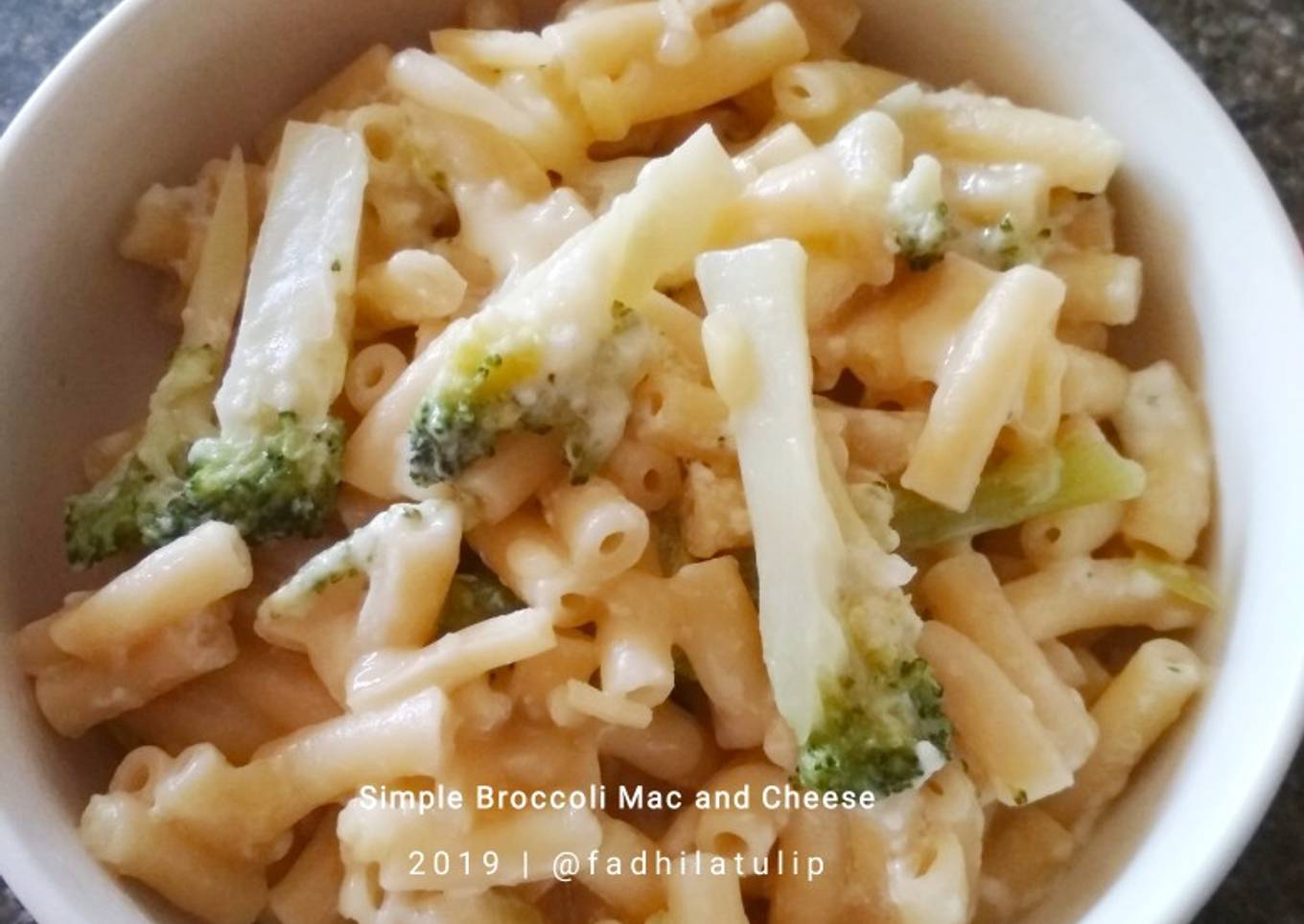 Simple Broccoli Mac and Cheese