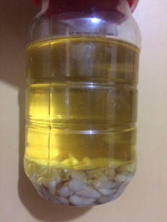 Una foto de Aceite Preparado con Ajos