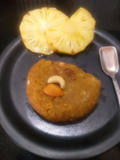 Pineapple शिरा (Pineapple sheera recipe in marathi) रेसिपी चे मुख्य फोटो 