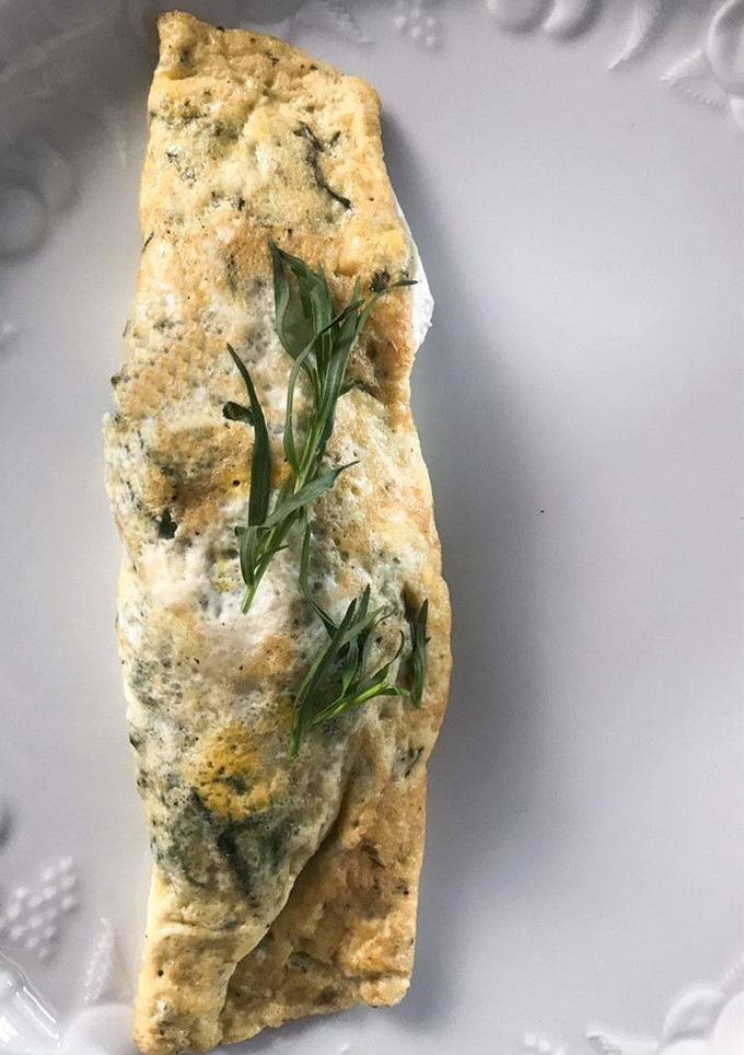 Una foto de Omelette de espinacas y queso de cabra