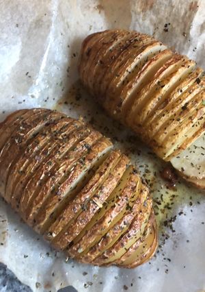 A picture of Herbal Hasselback potatoes.