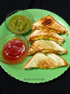 આલુ મટર સેન્ડવીચ (Aloo Matar Sandwich Recipe In Gujarati) રેસીપી મુખ્ય ફોટો