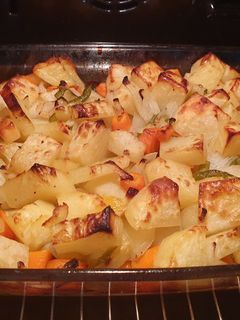 Una foto de Patatas al Horno, con un toque Gaditano