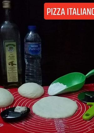صورة لوصفة عجينة البيتزا الإيطالي