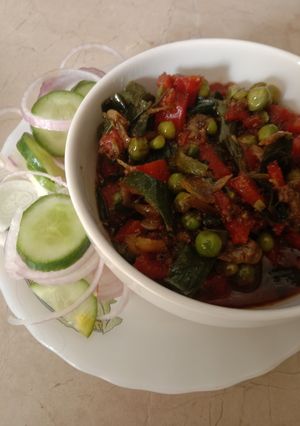 A picture of Kasuri carrot peas.
