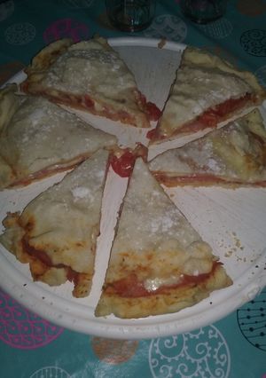 Una foto de Pizza calzone