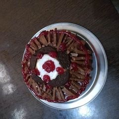 A picture of Biscuit chocolate cake without oven.
