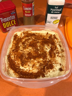 Una foto de Hummus casero 😋