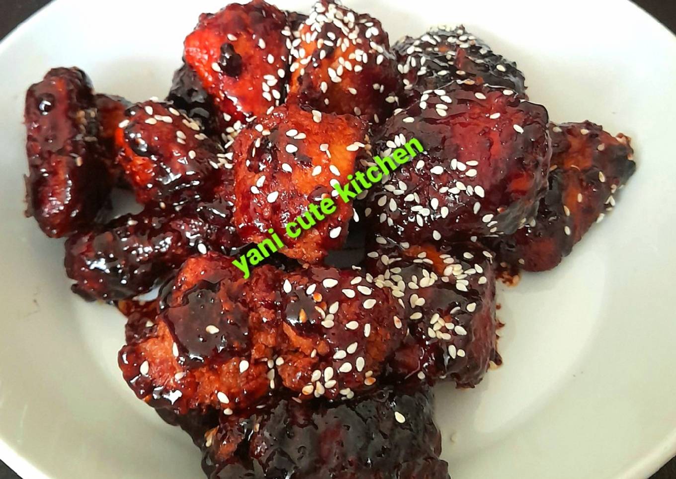Dakgangjeong (Korean style crispy sweet sesame fried chicken)