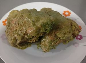 Una foto de Pollo en crema de cilantro