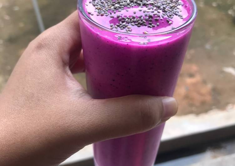 Banana smoothie with naga Banana smoothie with naga
