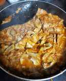 Carnitas en salsa roja