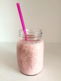 Una foto de Smoothie fresas y avena