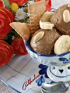 عکسی از دستور بستنی رژیمی موز و قهوه