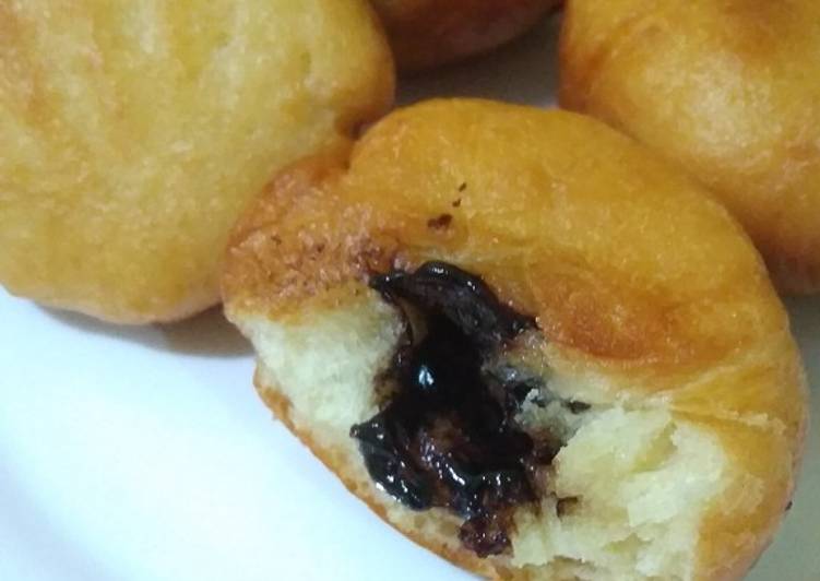 Donat isi coklat simpel