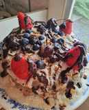 (Vegano) Torta de Chocolate y Frutos Rojos con Crema Chantilly Plant-Based