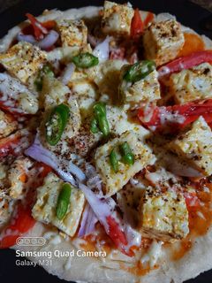 পনির টিক্কা পিজ্জা (paneer tikka pizza recipe in Bengali) রেসিপির প্রধান ছবি