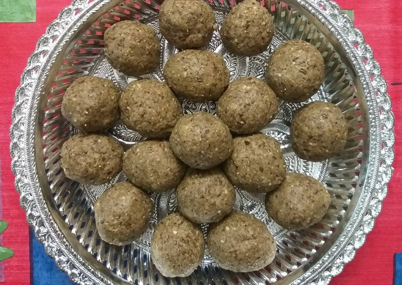 Flaxseeds laddu