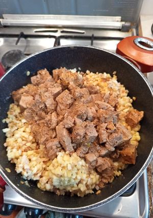 Tarhonyás hús (sertés pörkölttel lecsóval) recept fotója