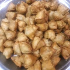A picture of Chana Dal Samosa.