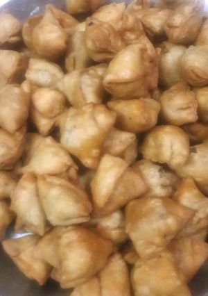 A picture of Chana Dal Samosa.