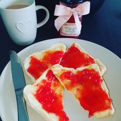 A picture of Easy homemade jam !.
