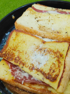 Foto resep 4. Roti Prancis (keju,smokebeef,susu)