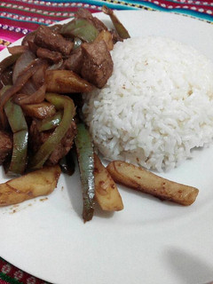 Una foto de Lomo saltado con 3 ingredientes