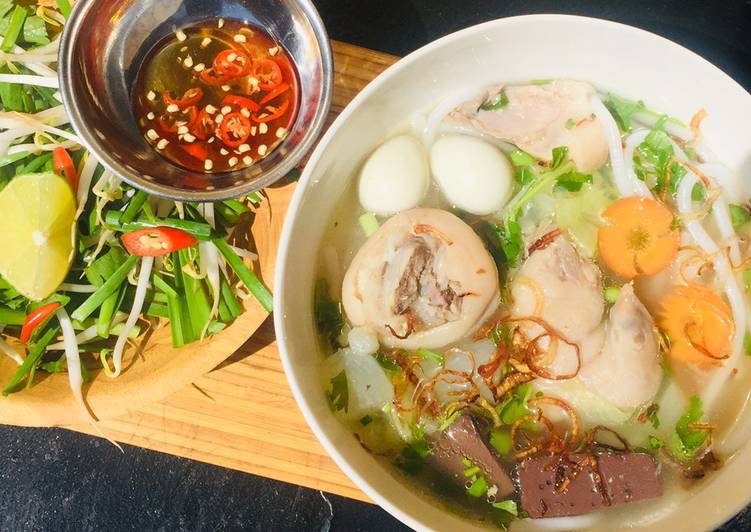 Bánh canh giò heo