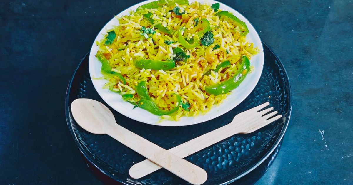 Capsicum Rice Recipe by Juhi Prakash Sewani - Cookpad