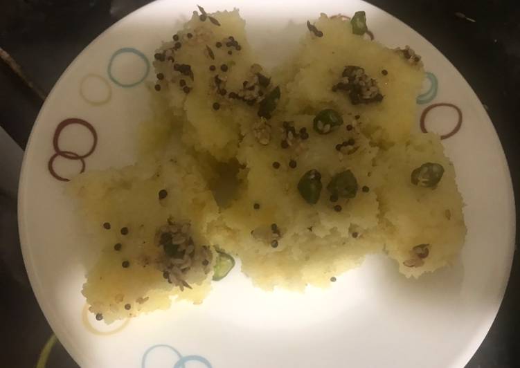 Recipe of Any-night-of-the-week White Dhokla