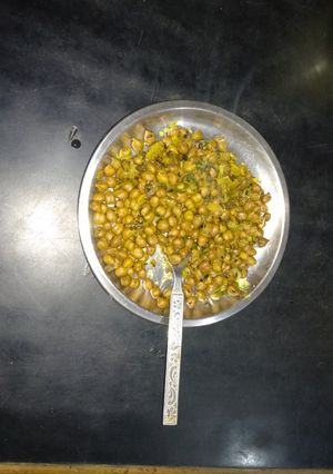 A picture of Chana masala.