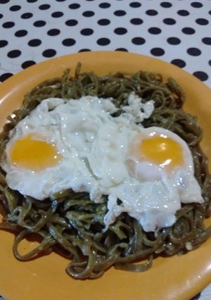 Una foto de Fideos con manteca a caballo