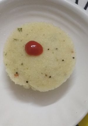 A picture of Rava idli.