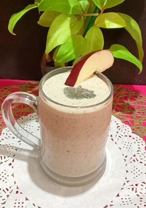 A picture of Apple Chia Seeds Oats Smoothie.