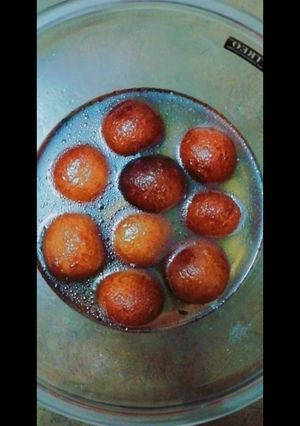 गुलाब जामुन (gulab jamun recipe in Hindi) रेसिपी मुख्य फोटो