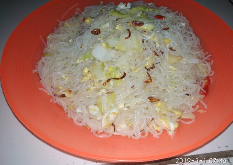 Bihun goreng putih