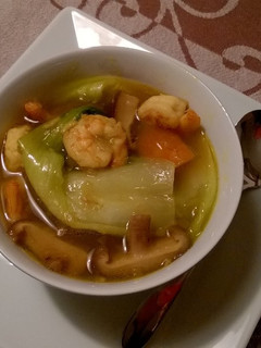 Baby bok choy (bordás kel) leves királyrákkal recept fotója