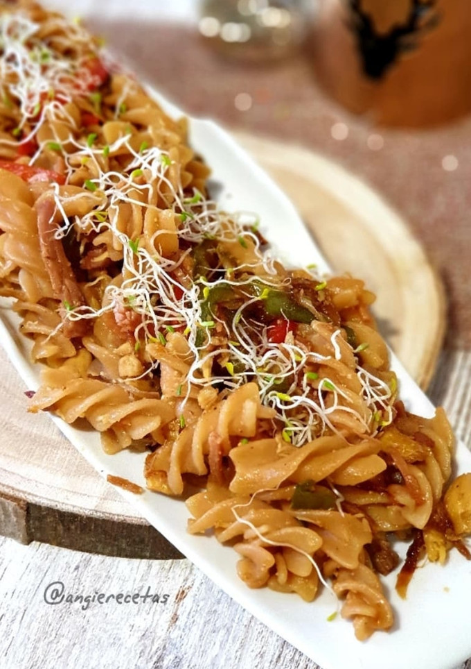 Una foto de Pasta de lentejas con sofrito y restos de sopa