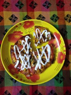 চিকেন পিৎজা (Chicken pizza recipe in Bengali) রেসিপির প্রধান ছবি