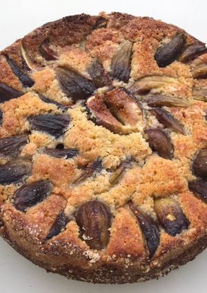 A picture of Fig Ricotta Cake.