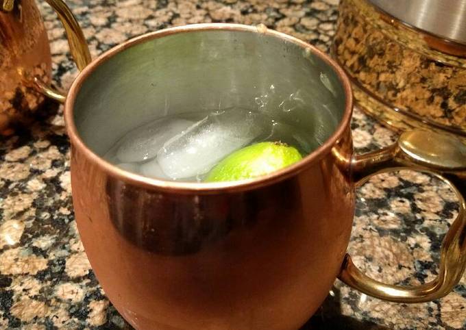 How to Make Favorite Moscow Mule for Vegetarian Food
