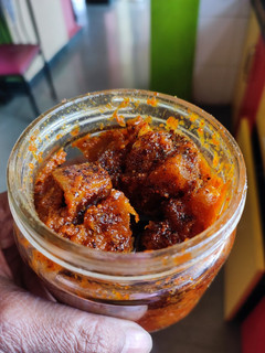 A picture of Sour orange pickle (limbu lonche).