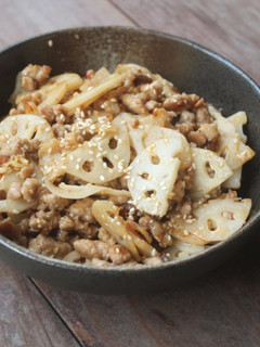 蓮藕味噌炒絞肉 的食譜成品照片