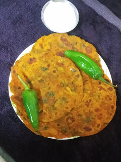 થેપલા (Thepla Recipe In Gujarati) રેસીપી મુખ્ય ફોટો