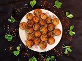 મેથી ના તળેલા મુઠીયા (Methi Fried Muthia Recipe In Gujarati)